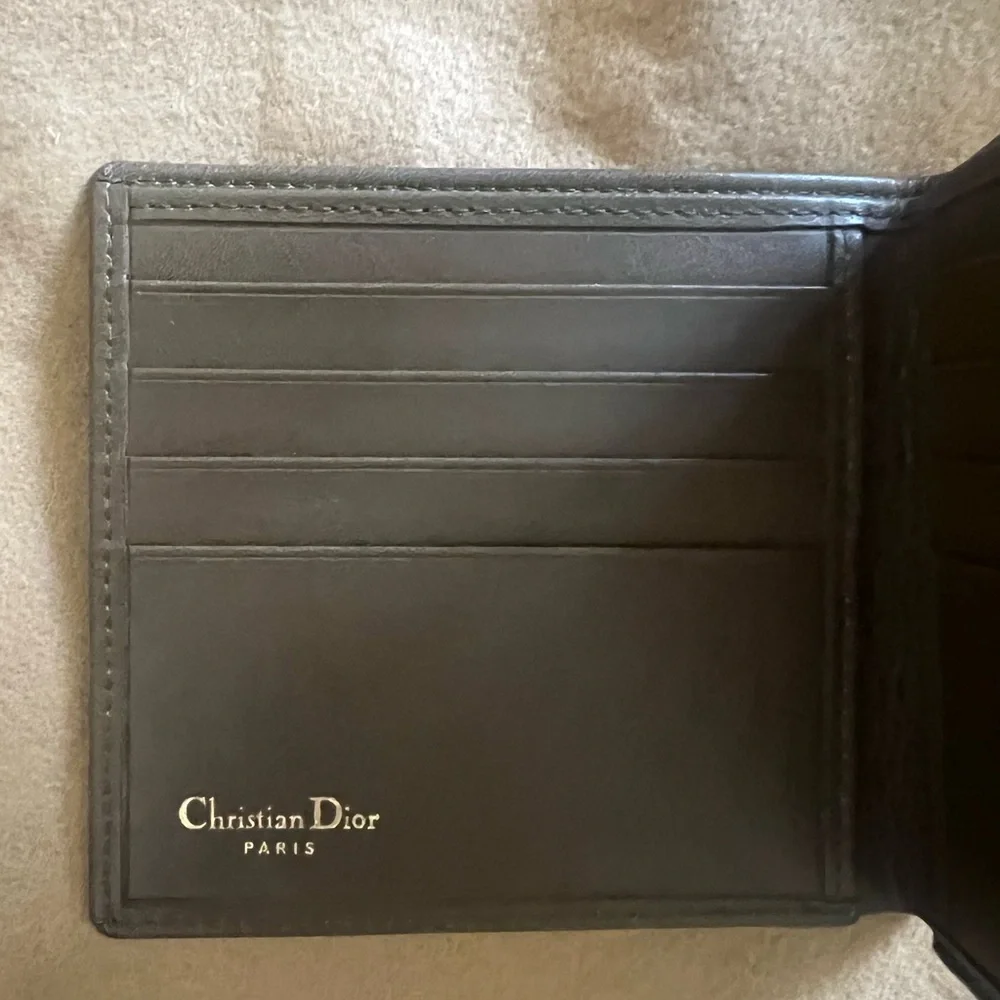 Christian Dior Men’s Bifold wallet LIKE NEW - Picture 4 of 9